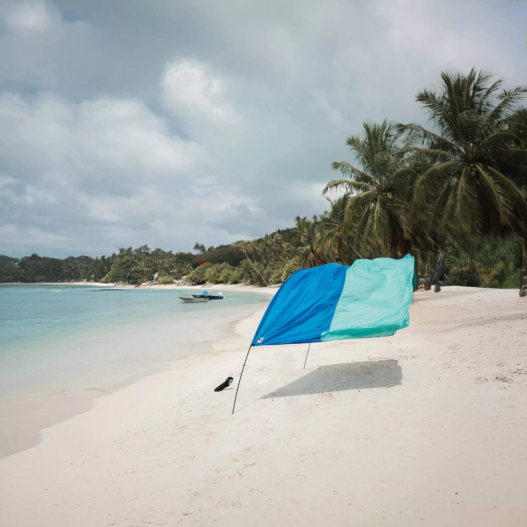 Shibumi Shade Classic Bundle with Quiet Canopy, the Original Wind-Powered Beach Shade, Provides 150 Sq. Ft. of Shade, Weighs Only 4 Lbs, Sets up in 3 Min - Image 5
