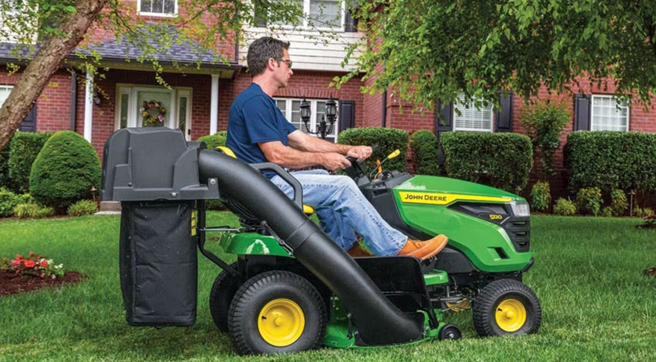 John Deere S120 Mower 42 in. 22 HP V-Twin Gas Hydrostatic Riding Lawn Mower - Image 5