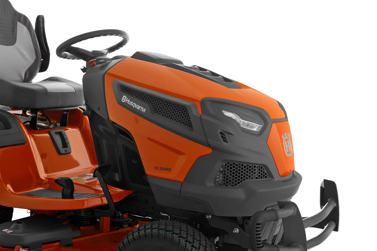 Husqvarna TS 348XD Lawn Tractor - Image 3