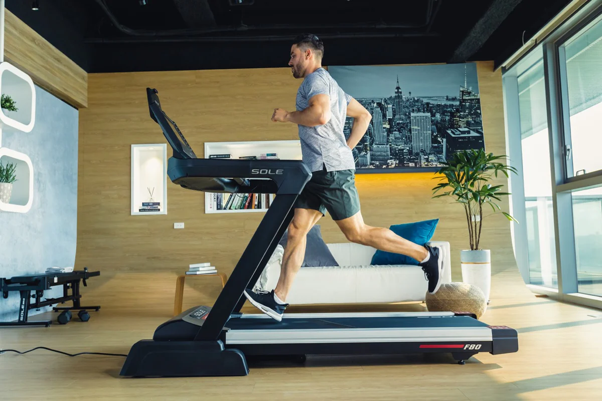 Sole F80 Treadmill - Image 4