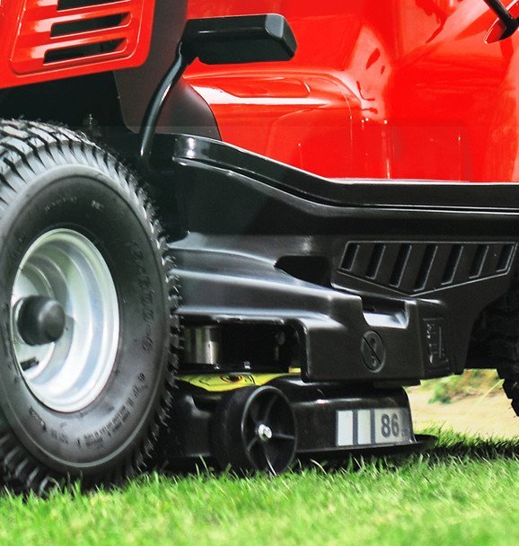 Troy-Bilt TB30B Riding Lawn Mower - Image 4